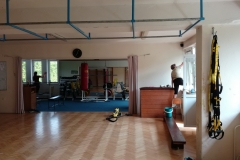 vevnitř se také uklízelo